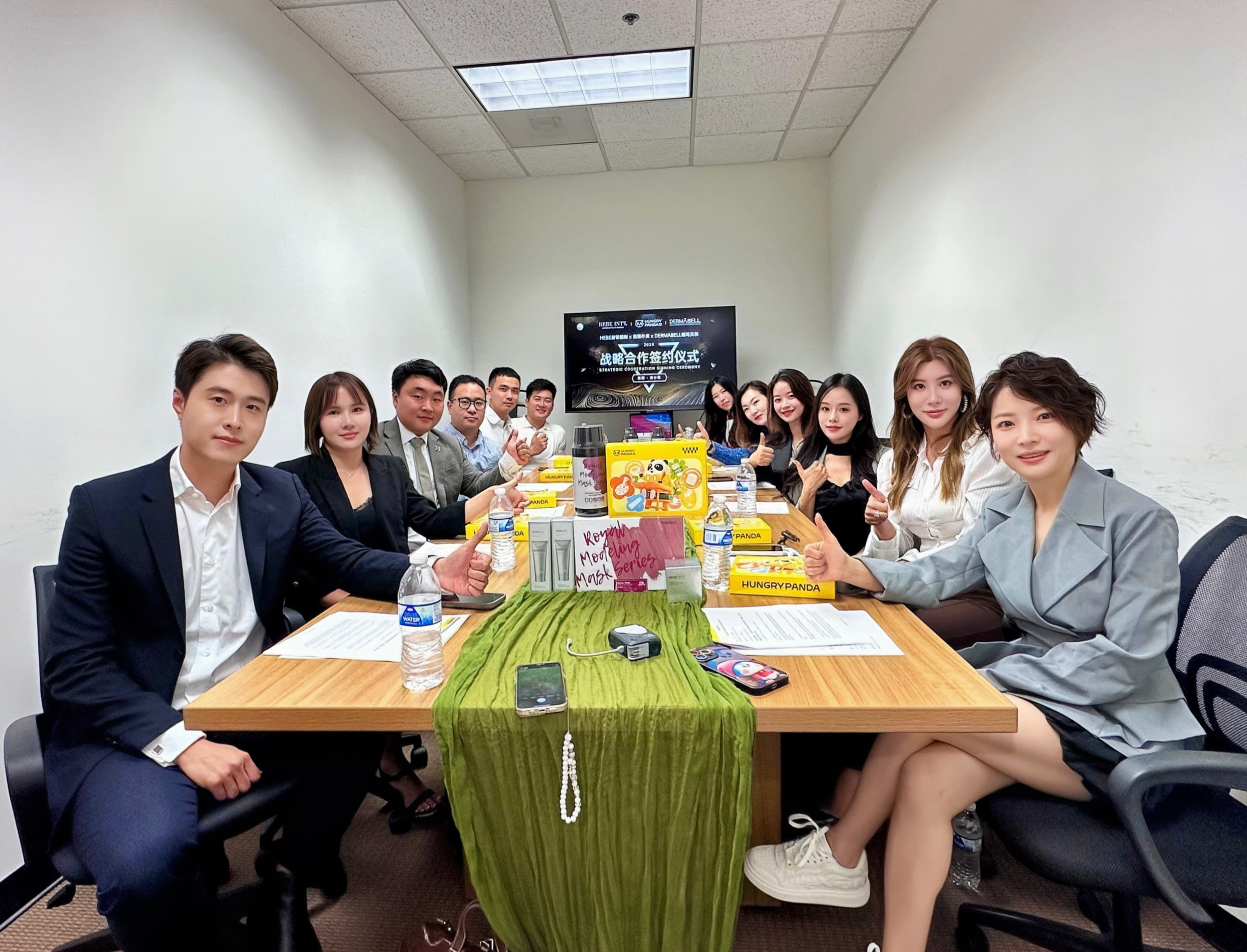 德玛贝尔&HEBE赫铂国际 × 熊猫外卖 签署北美战略合作协议 5.png